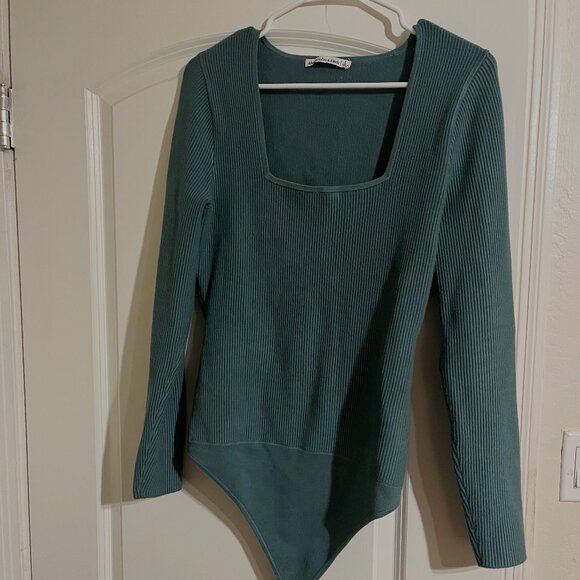 Abercrombie and Fitch Long-Sleeve Ottoman Squareneck Bodysuit - Picture 2 of 2